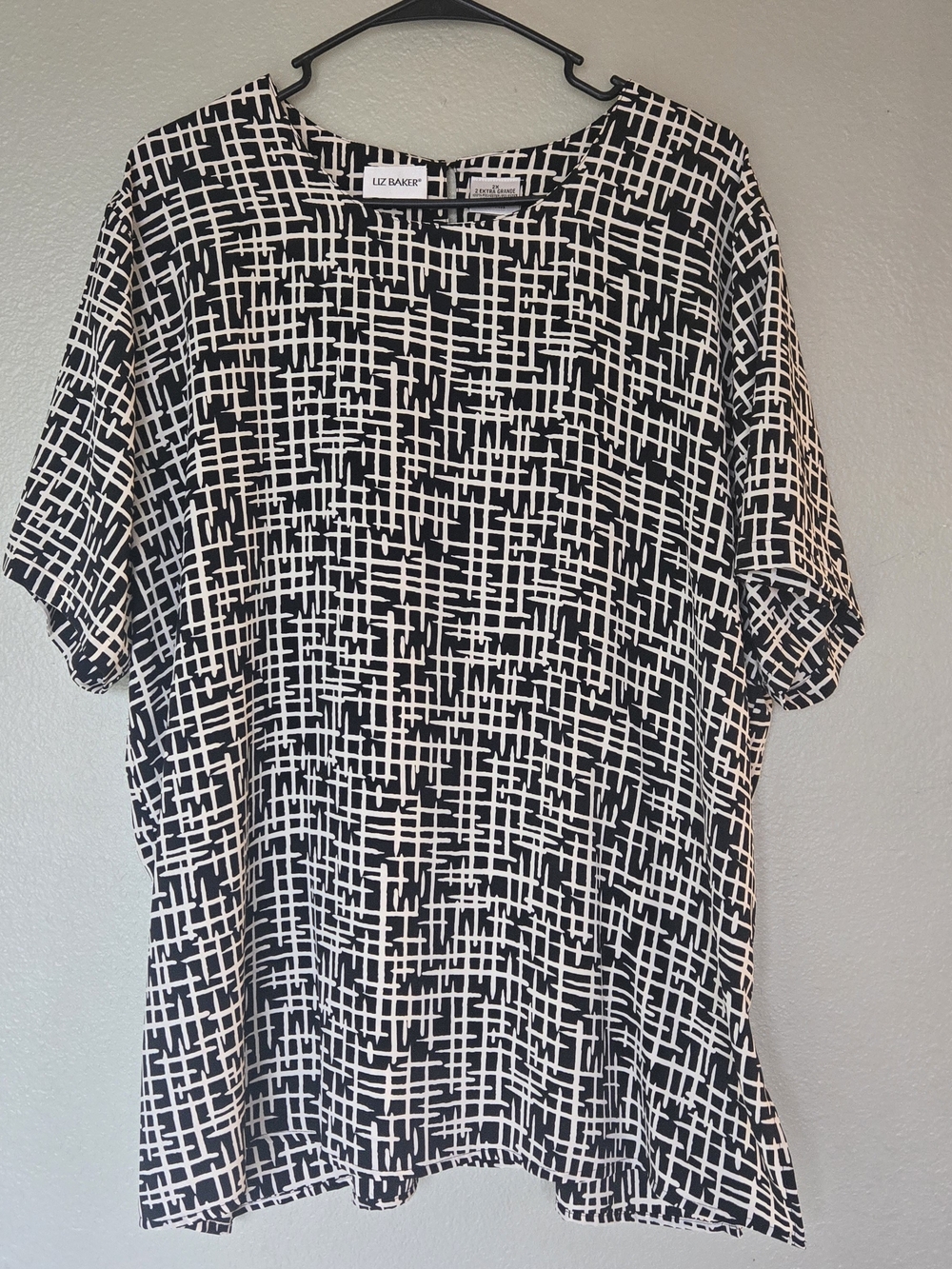 Liz Baker Black and White Lightweight Blouse, Career, Corporate, Dressy, 2X